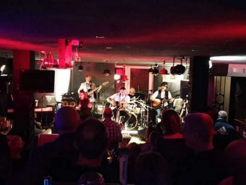 Facebook bar l'artiste Café bar L'artiste