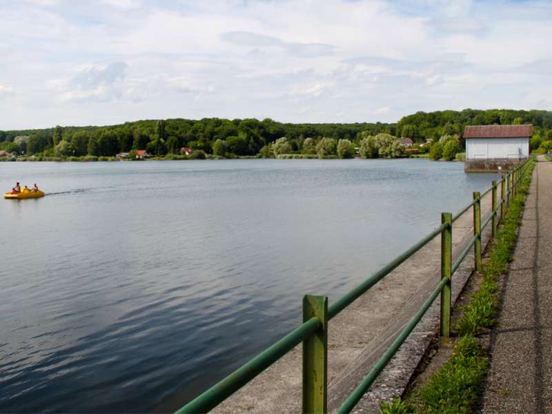 Cindy Turpin - Sarreguemines Tourisme  Route de la ligne maginot aquatique - étang réservoir