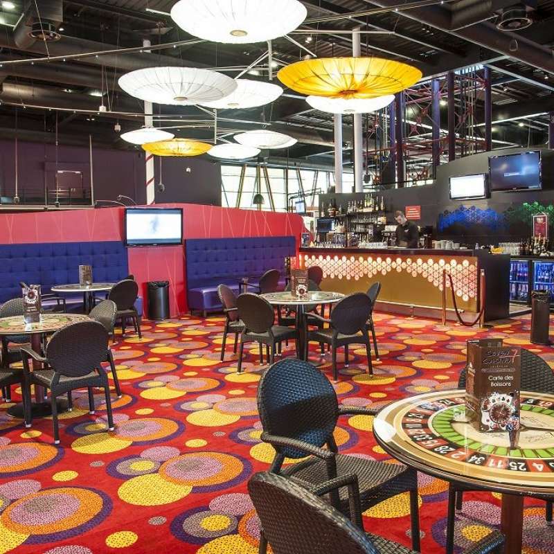 Seven casino  Seven Bar