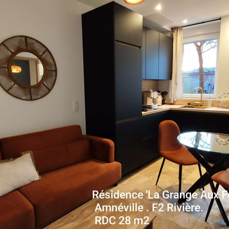 DR LA GRANGE AUX FEES  La grange aux fées - Rivière