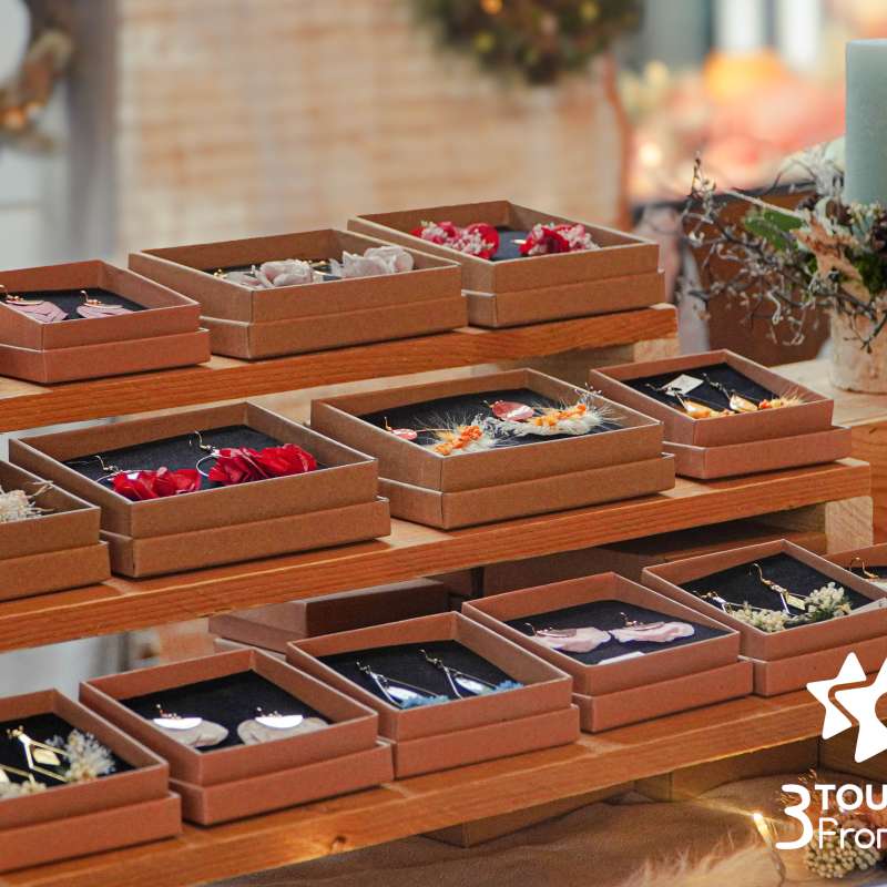 Trois Frontières Tourisme  L et C fleurs