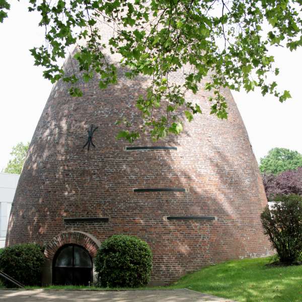 The earthenware oven