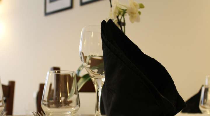 Restaurant b-w