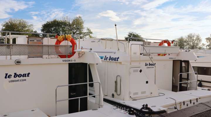 Boat rental Le Boat
