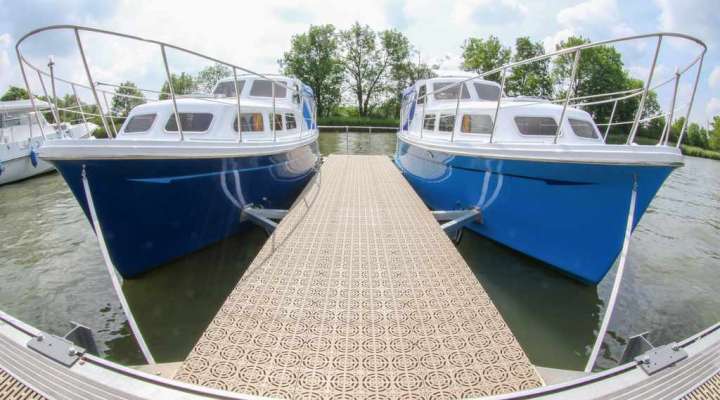 Gîte insolite Bateau Pays du sanon