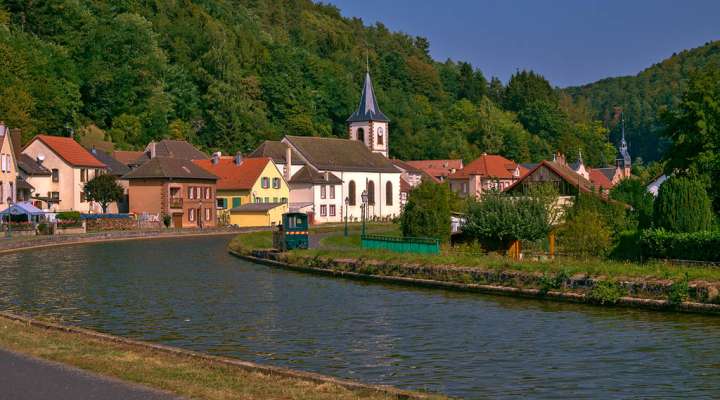 River cruise between niderviller and strasbourg