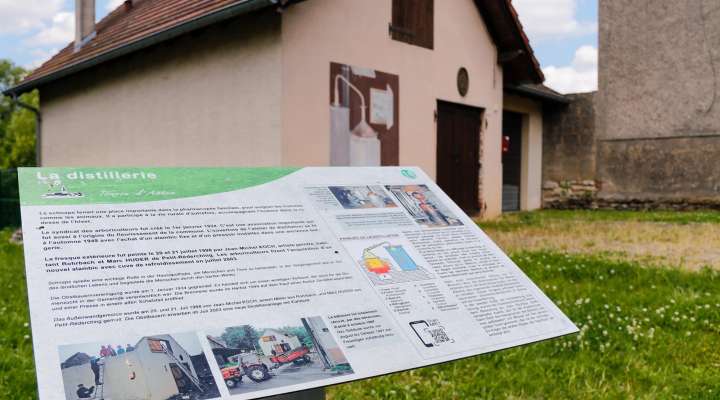 The former Bombelles road