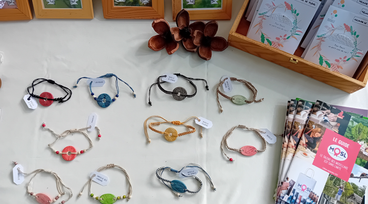 Modibulle - plant jewelry