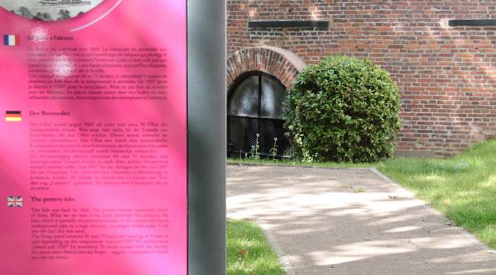 The earthenware oven