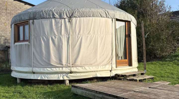 Yourte contemporaine