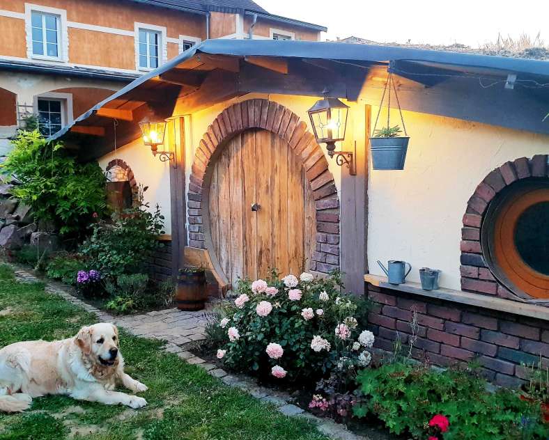 Monique BOUSCH Chambre d'hôtes la terre du milieu