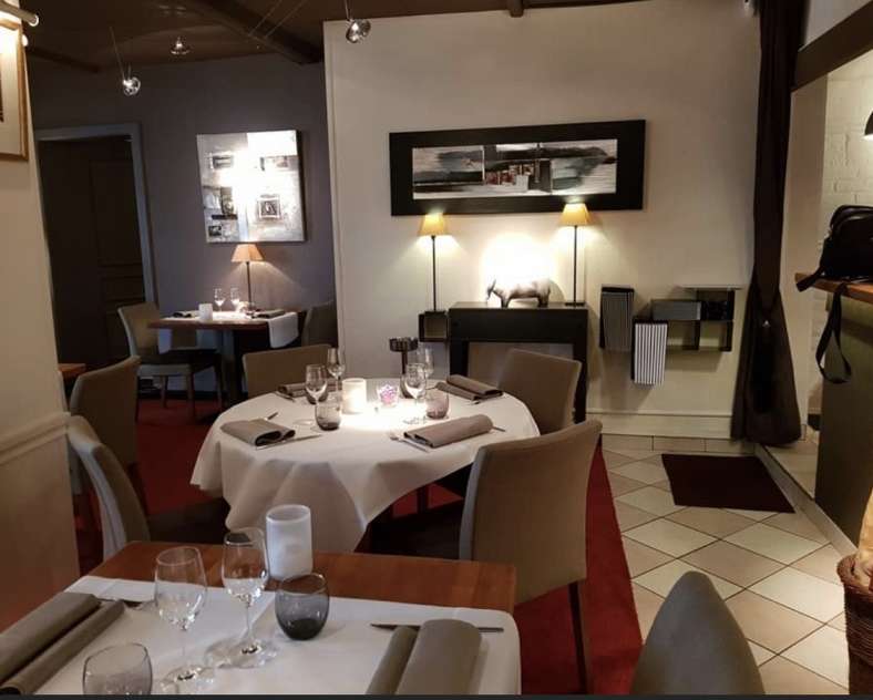 Restaurant La Fleure de Ly  Restaurant La Fleure de Ly