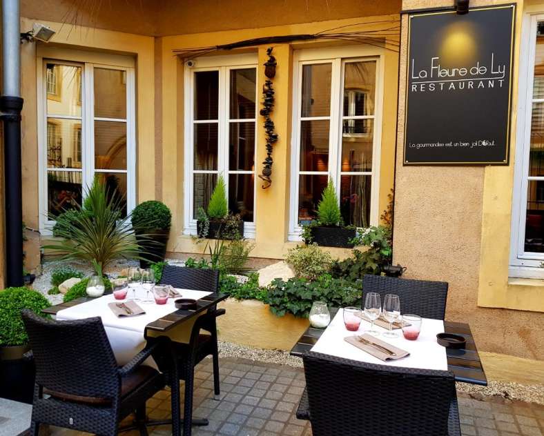 Restaurant La Fleure de Ly  Restaurant La Fleure de Ly