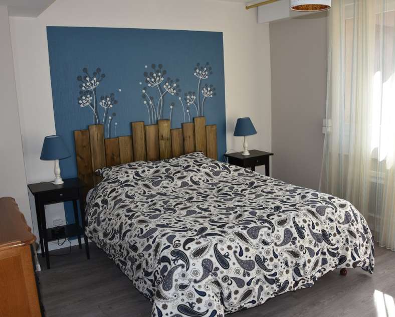 Mme Christine COULOMB Meublé de tourisme - Appartement vue Cathédrale