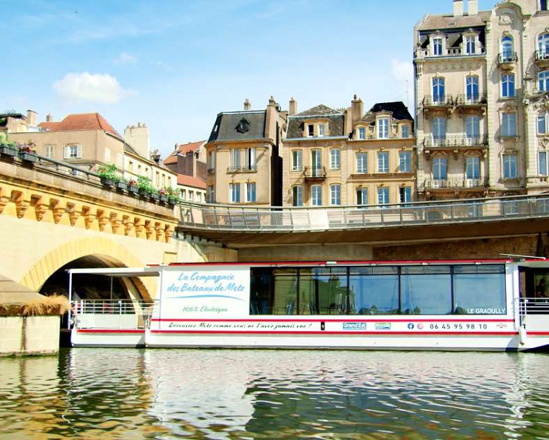 ELECTRO-SOLAR BOAT LE GRAOULLY - LA COMPAGNIE DES BATEAUX DE METZ