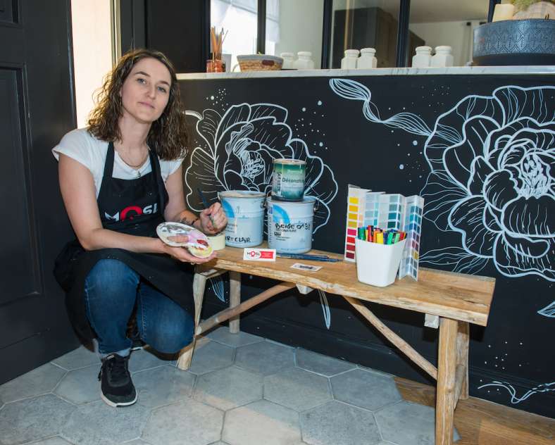 Gilles Dorschner  Elle dessine sur les murs