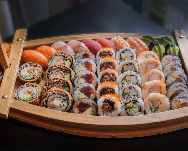 Photo by Riccardo Bergamini on Unsplash Restaurant chammie sushi
