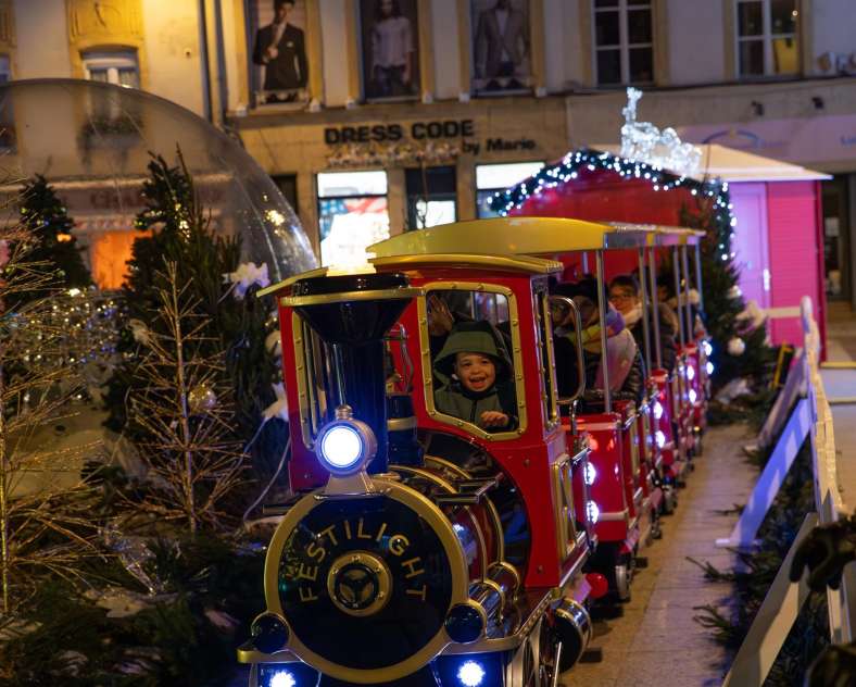 Ville de Thionville Le village des enfants - Petit train sur rail