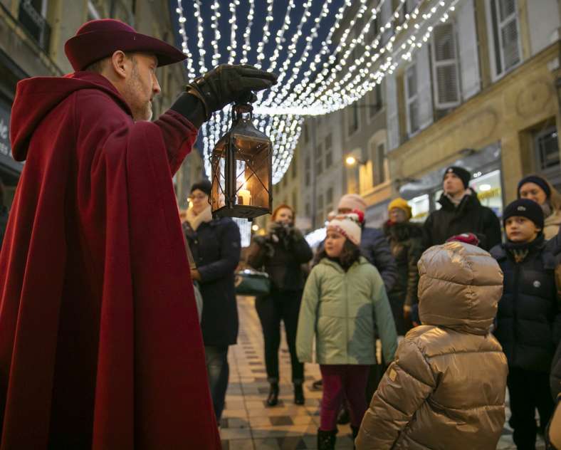 Raphaël Porté Thionville, contes à la lanterne