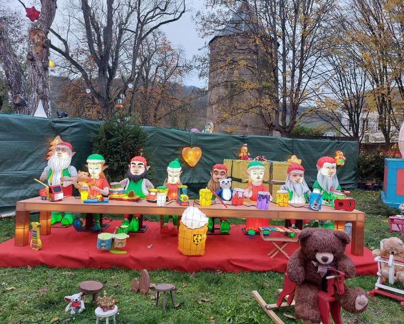 Céline Montlaur - 3FT  Le village du Père Noël