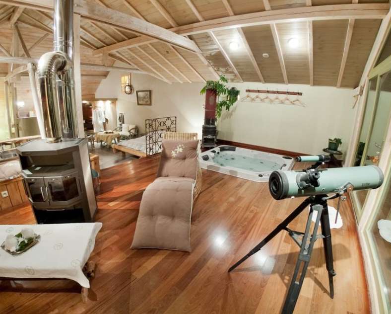 Sandra Colin  Meublé de tourisme secret de la forêt - gîte SPA