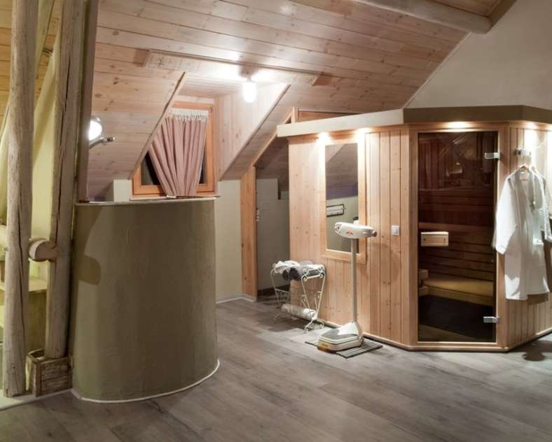 Sandra Colin  Meublé de tourisme secret de la forêt - gîte SPA