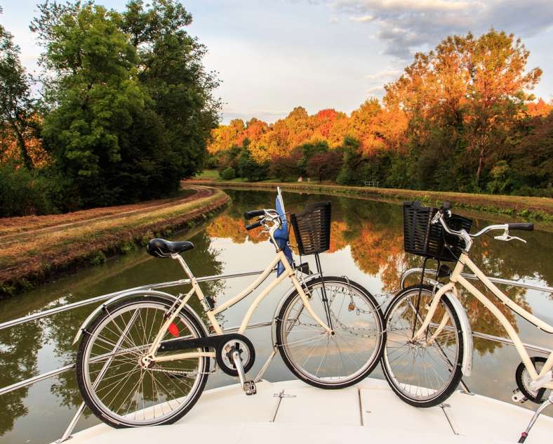 LES CANALOUS Boat rental Les Canalous