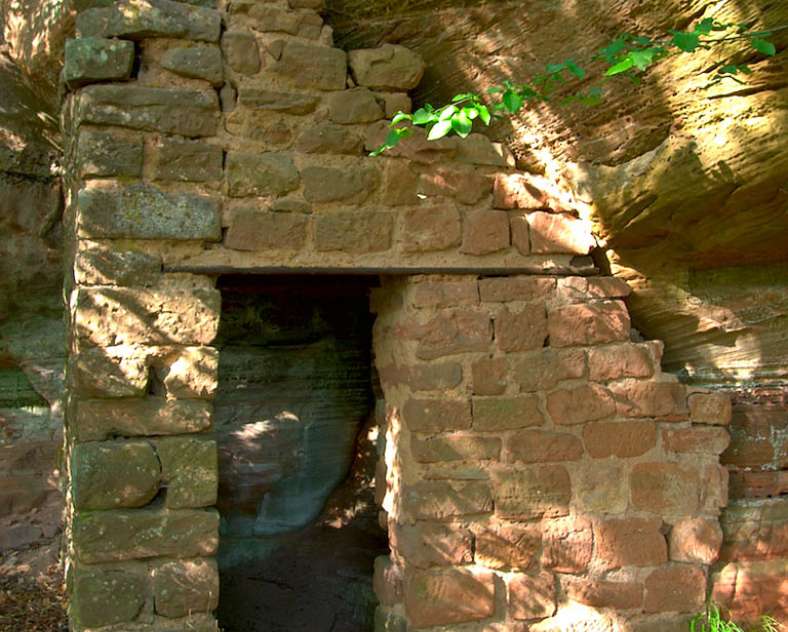 RUINES DU CHATEAU FORT DE ROTHENBOURG