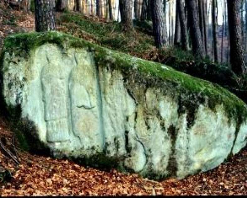 Mairie de Lemberg  Rocher des trois figures