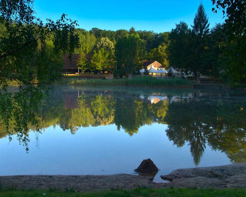 HASSELFURTH LAKE AND LEISURE FACILITIES