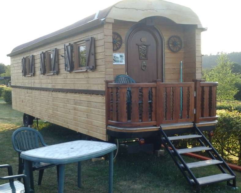 Fromholtz Yves Hébergement insolite - roulotte gitane