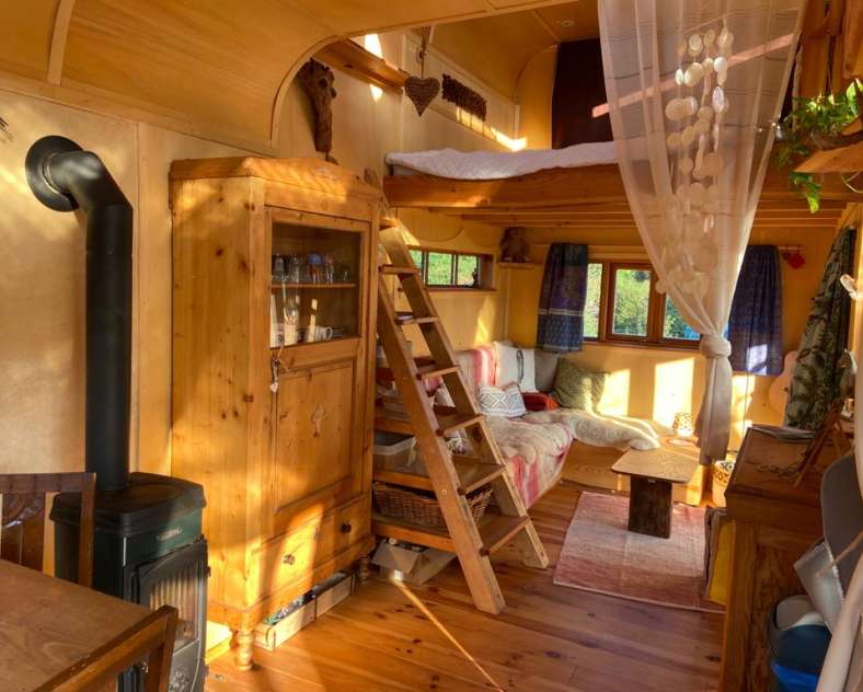 J. Wenskat - Baerbnb  Unusual accommodation - Roulotte Baerbnb