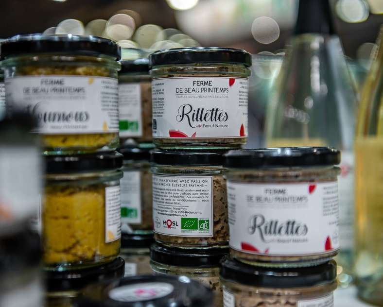 AMEM57  Ferme de beau printemps