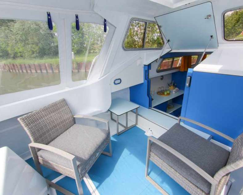 Navig France Gîte insolite Bateau Pays du sanon