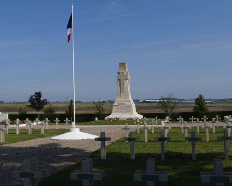 D Manzi Nécropole nationale de Riche