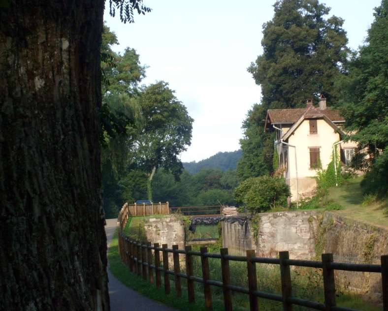 LOCK-KEEPER CIRCUIT