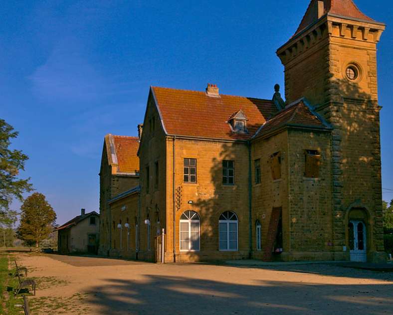 Emmanuel Stourm 2020
Licence Open Data  In the footsteps of the queen