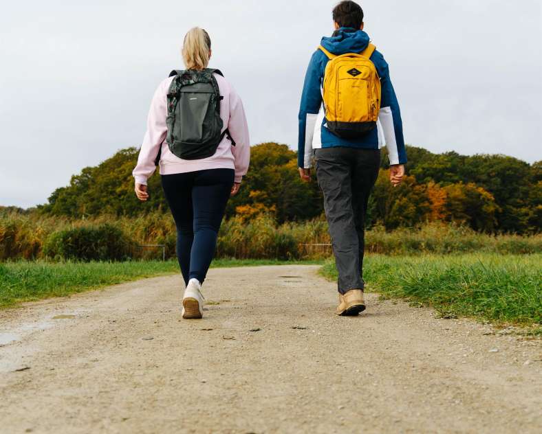 Alex Fabing Production Walk around the Marais-Pond