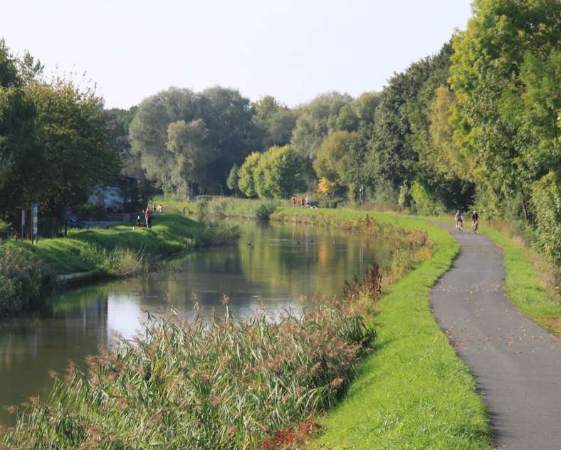 Sarreguemines Tourisme Voie verte du canal de la sarre / green way of the canal of the sarre