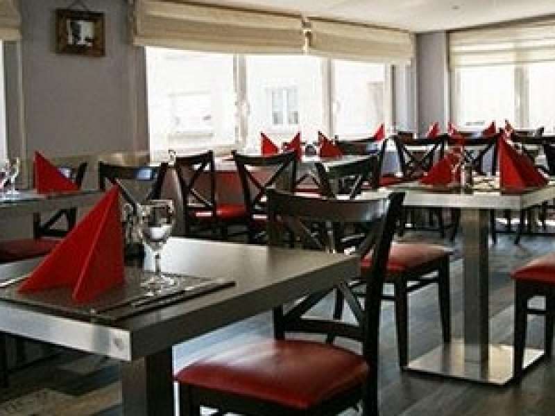 Restaurant l'Entracte Restaurant l'Entracte
