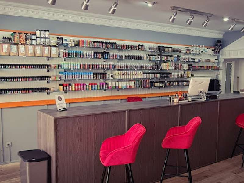 Dominique Calastretti Café Vape