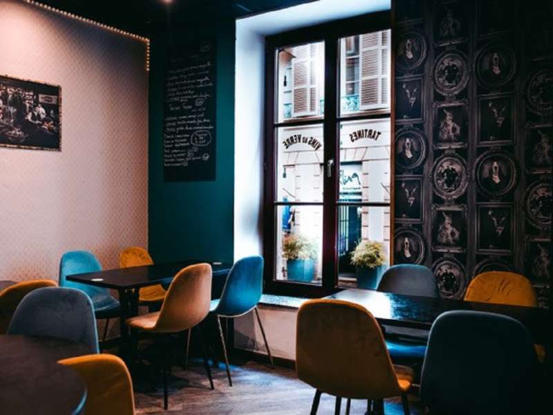 Emma Rochefeuille Bar Autour du Zinc