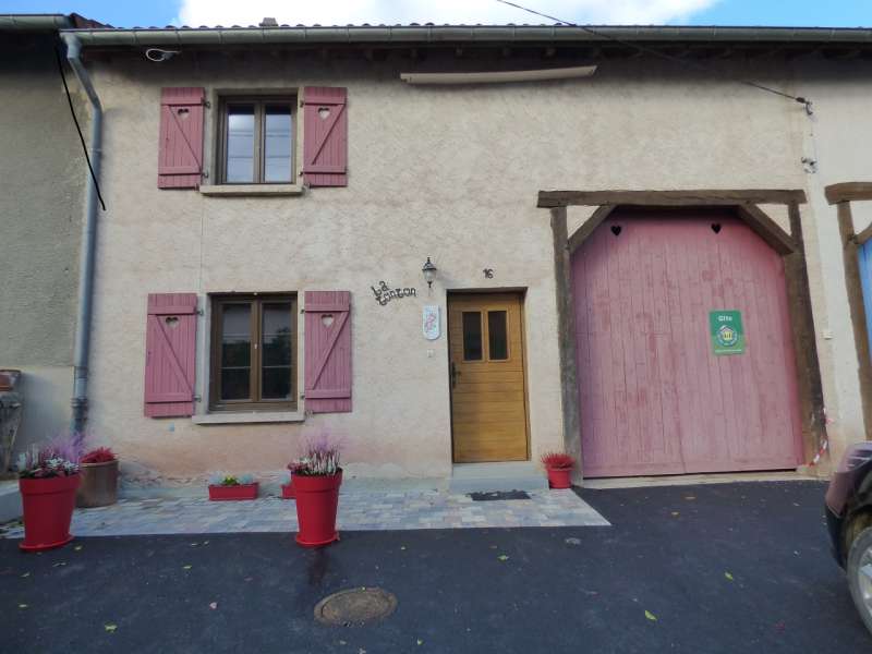 Evelyne Dubois  Holiday cottage la Tonton