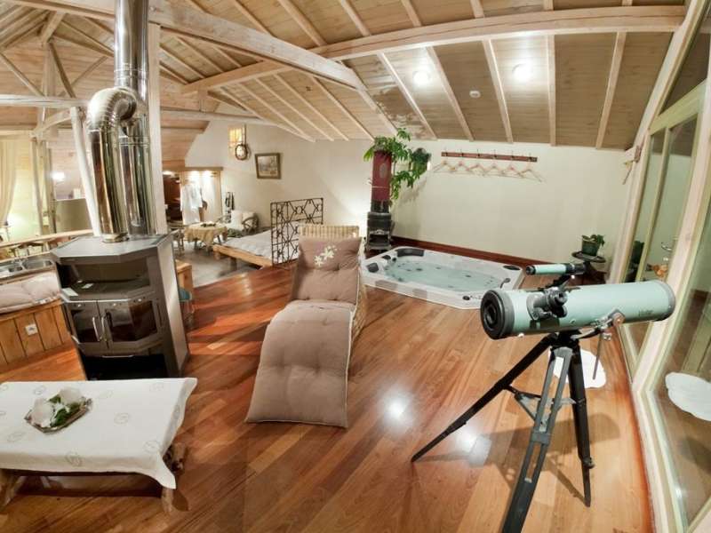 Sandra Colin Meublé de tourisme secret de la forêt - gîte SPA