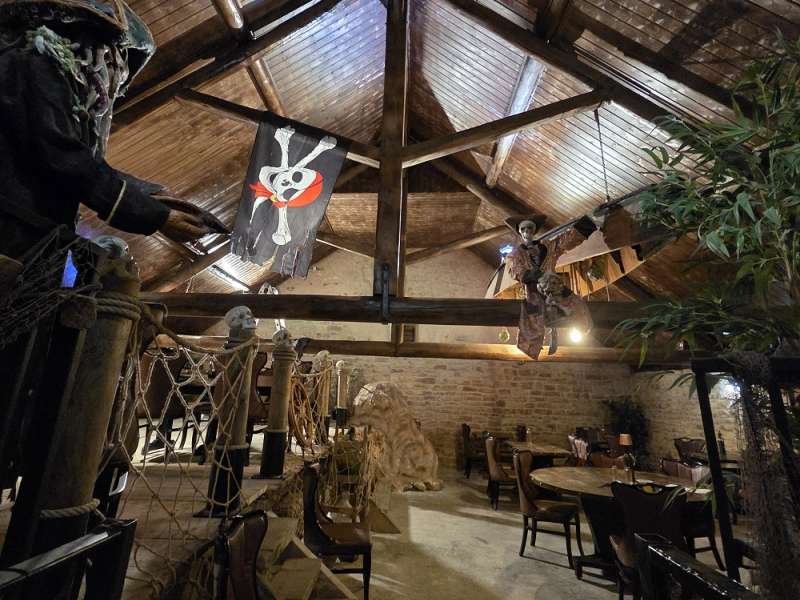 Libertalia Bar Libertalia Bar et Black Saloon