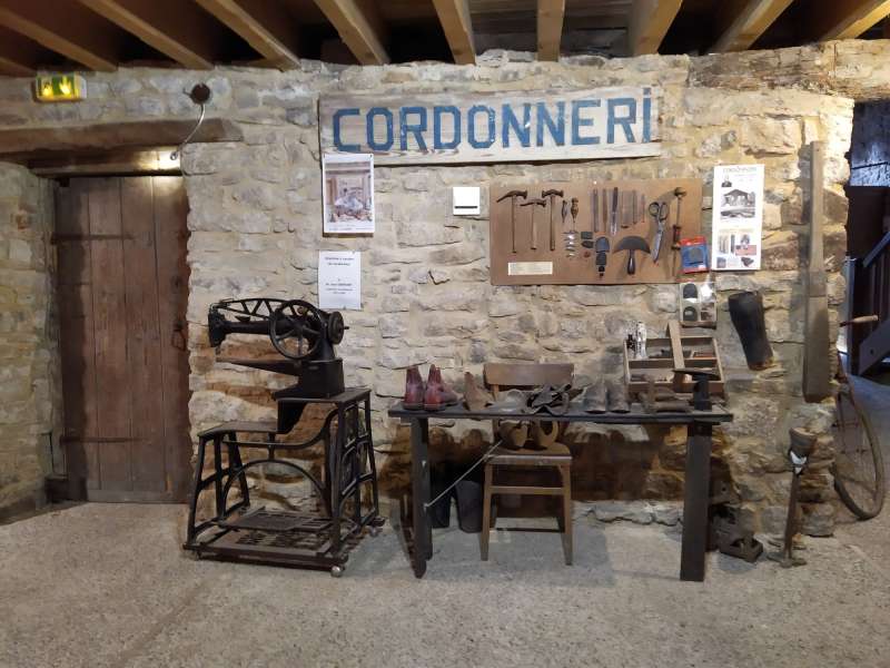 Les Amis de la Maison des Arts et des Traditions Porte ouverte de la Maison des Arts et Traditions de Rouhling