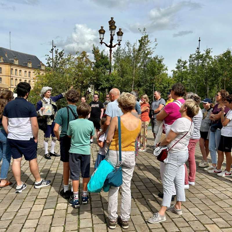 Échappées Temporelles Visite insolite en costume - Metz la Royale