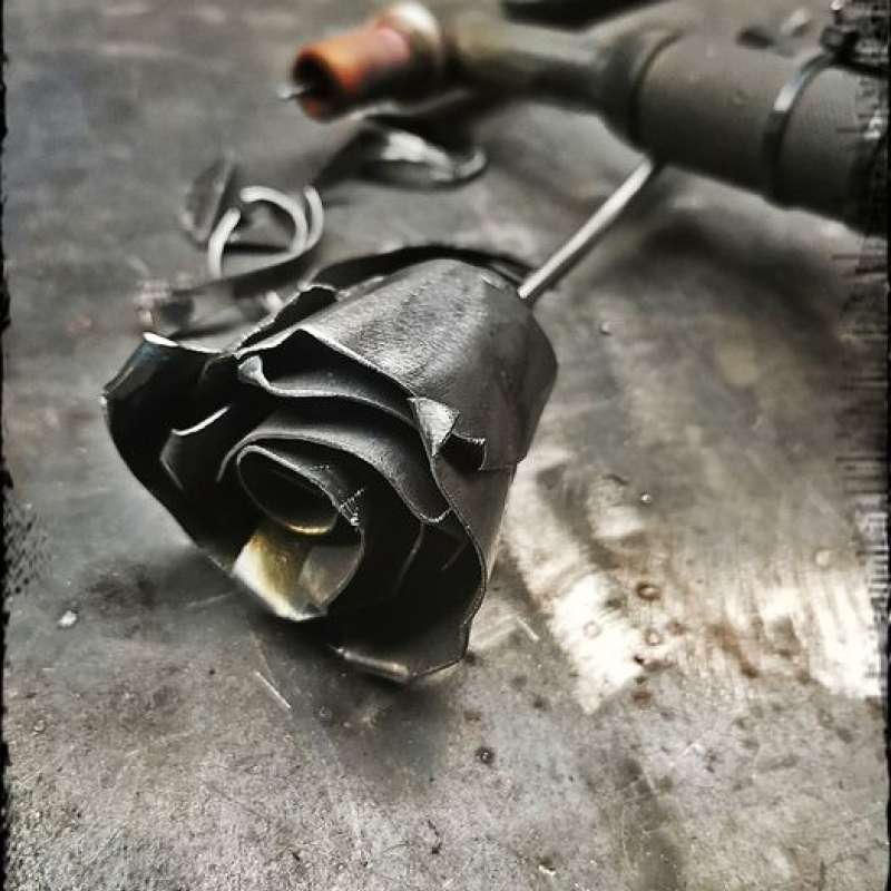 Rose  Jonathan Leroux