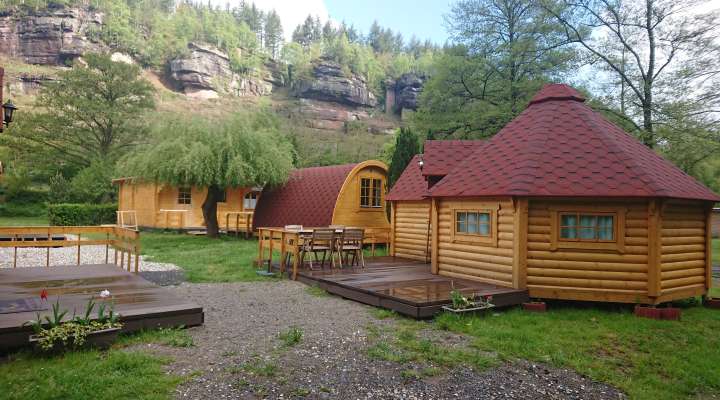 Hébergements insolites en kotas, pods et chalets