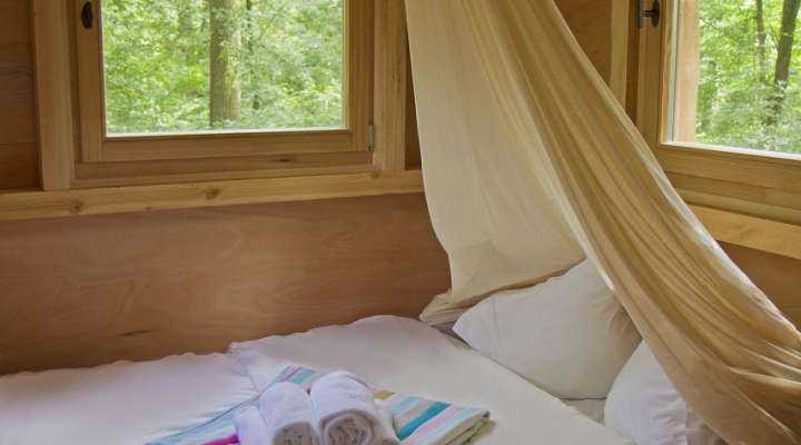 Hébergement insolite - Cabane des Louvarts